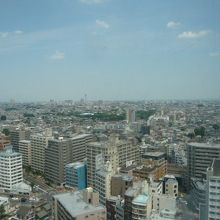 肉眼とデジカメ写真では、解像度に差異がありますので違いますが