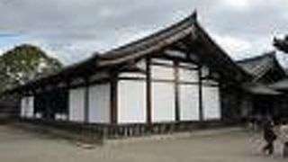 東院伽藍の一角