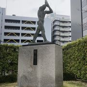 佐賀駅周辺にある像のひとつ
