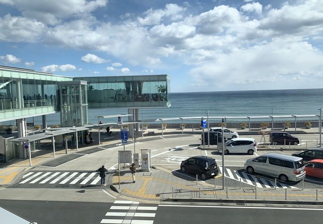 海の見える駅　JR日立駅