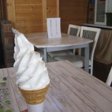 やっぱり定番のレギュラーソフトクリームだよね～