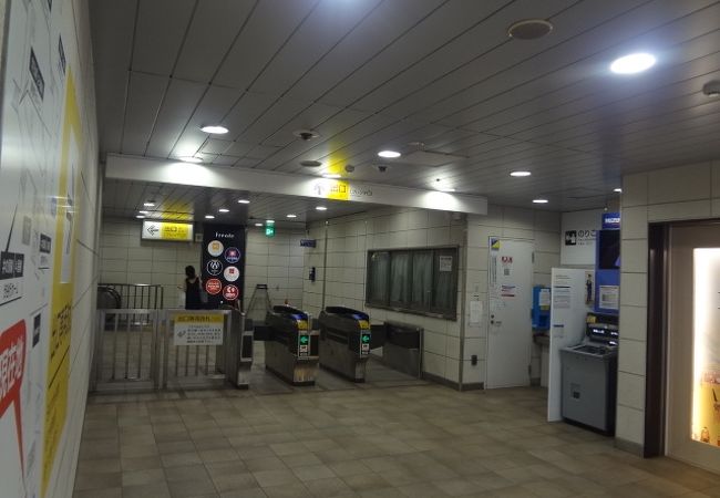 井の頭線と本線　乗り換え駅