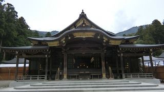 縁結びの神社