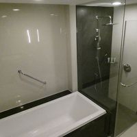 バスタブ付きの部屋とシャワーのみの部屋では値段が少し違います