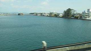新幹線からの浜名湖の風景