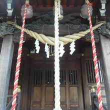 練馬白山神社の拝殿です。永い伝統を感じることができます。