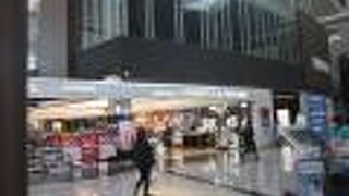 大きな免税コーナーです