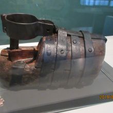 木・鉄製の囚人靴