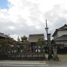 阿弥陀寺の全景 