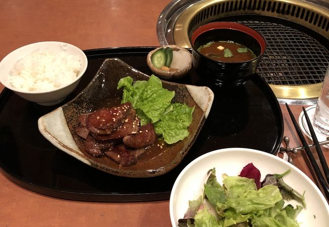 リーガロイヤルホテルの地下の焼肉レストラン