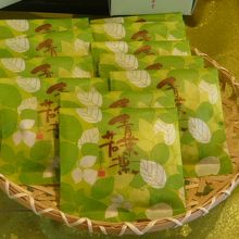 甘納豆の青葉若葉です。甘さを抑えた上品な味です。大青豆です。