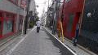 JR飯田橋駅から西のエリアにあります。