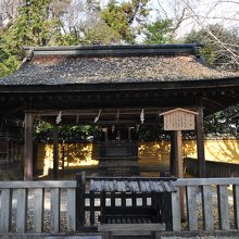 本殿の少し下にある