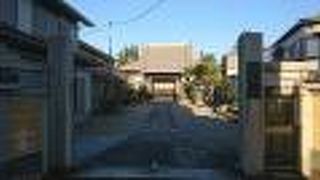 仏教寺院特有の趣があります