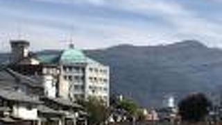 街の中心を流れる川です。