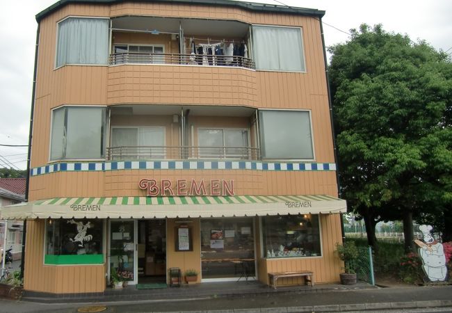 横浜市金沢区の海の公園前のパン屋