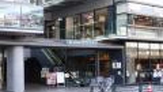 レストランが多い