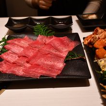 お肉を焼きます