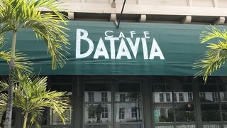 ファタヒラ広場にある老舗カフェ