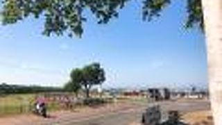 札幌ドームもみえます　「クラーク博士像」　羊ヶ丘展望台