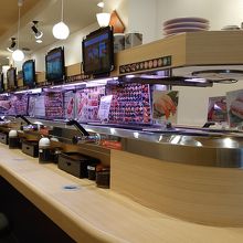 店内にほかの客はいなかった