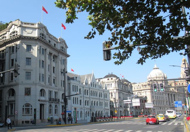 旧中国通商銀行ビル (外灘6号)