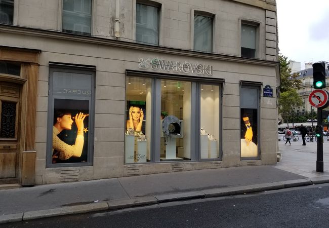 SWAROVSKI   Paris