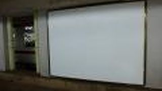 大型広告スペースも空いていました