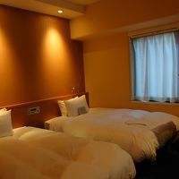 リフォームされ清潔感のある部屋