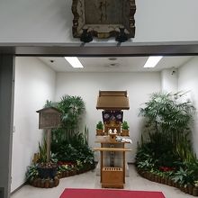 羽田航空神社の祠