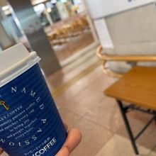 コーヒーをテイクアウトでいただきました。