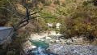 紅葉がすばらしい渓谷