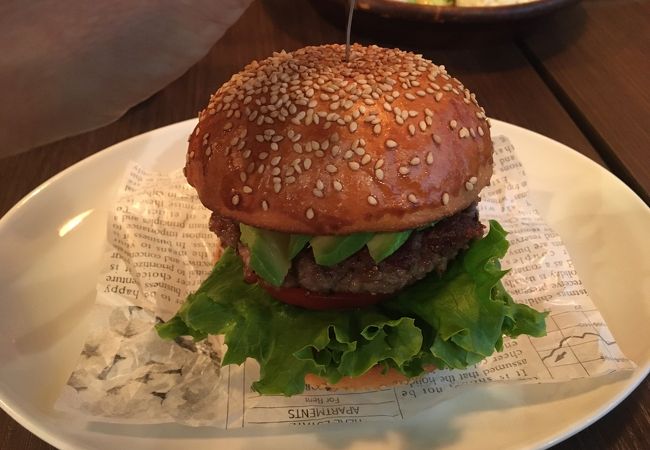 本格的なハンバーガーが美味しい