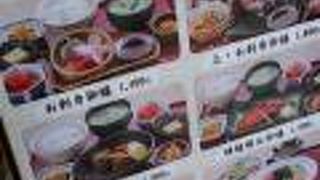 八重洲改札近く、たっぷり明太子を堪能できるメニューあり