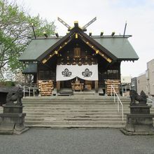 諏訪神社拝殿