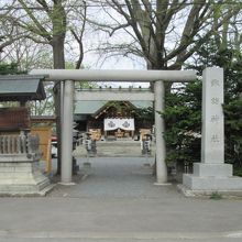 諏訪神社入口の鳥居