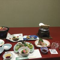 夕食は個室食です。