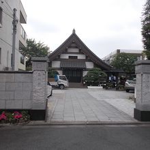 入り口からの様子です。