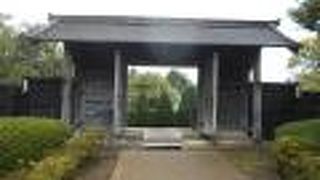 ボランティアの方の説明を聞きながらよく整備された城内を楽しめます。