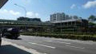 出口が１箇所のみ。なのに２箇所表示。その意味は？