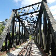 鉄橋。