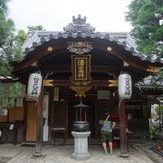 京の七口の一つ荒神口の名称も当寺から