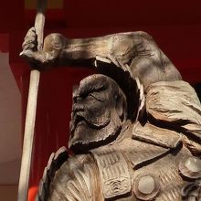 宝物殿の中には国宝もたくさん