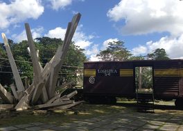 Monumento a la toma del tren blindado