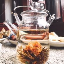 綺麗な中国茶
