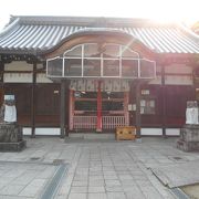 酒どころの富田にある神社