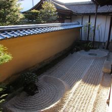 阿吽の石庭の【滹沱底（こだてい）】