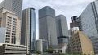 コンラッド大坂の入っているビル