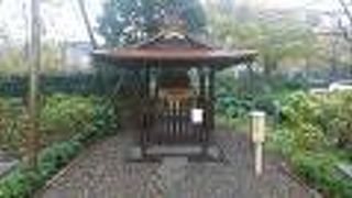 北里大学白金キャンパス敷地内に鎮座している神社