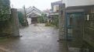 綺麗に整備された境内